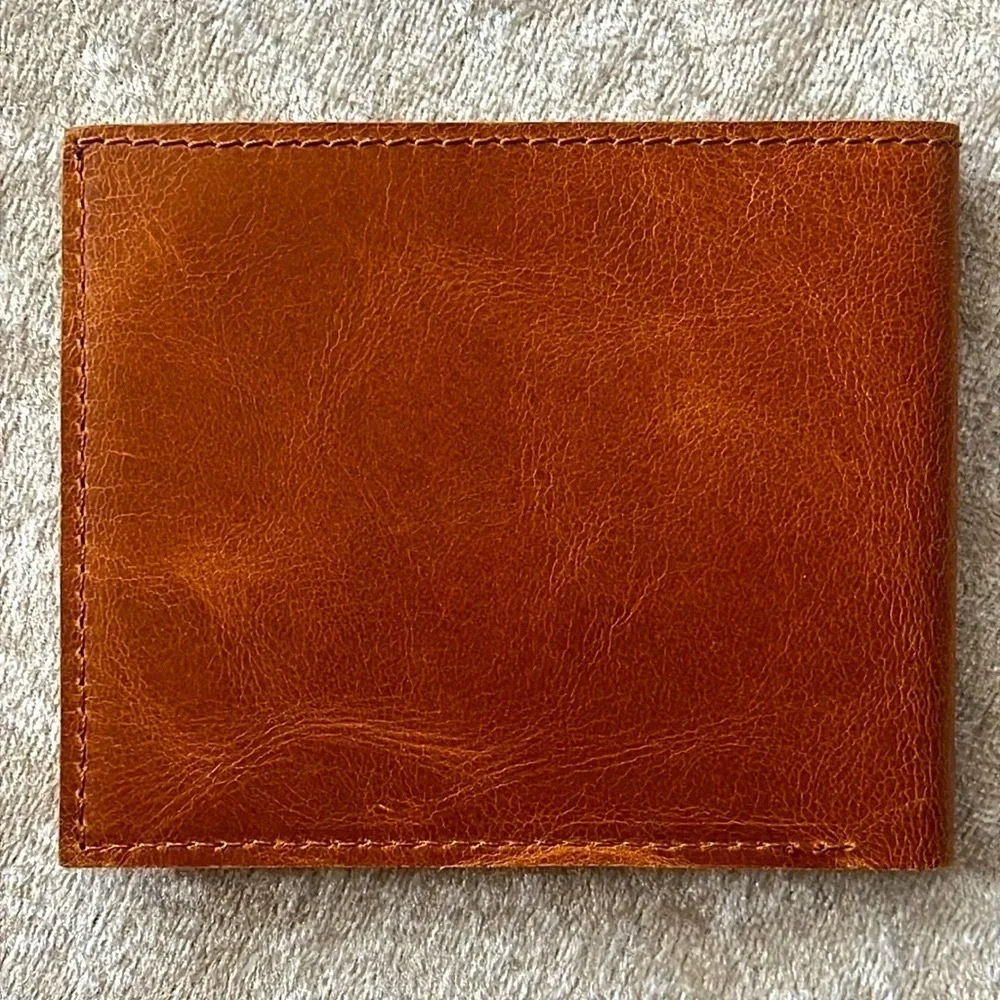 NWOT Genuine Leather Men’s Bifold Wallet Cognac Vintage Slim Minimalist